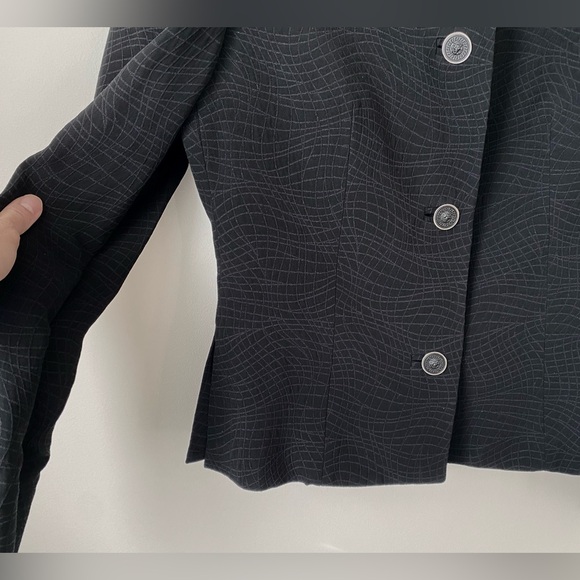 Versus Gianni Versace black blazer with line pattern - Picture 7 of 15